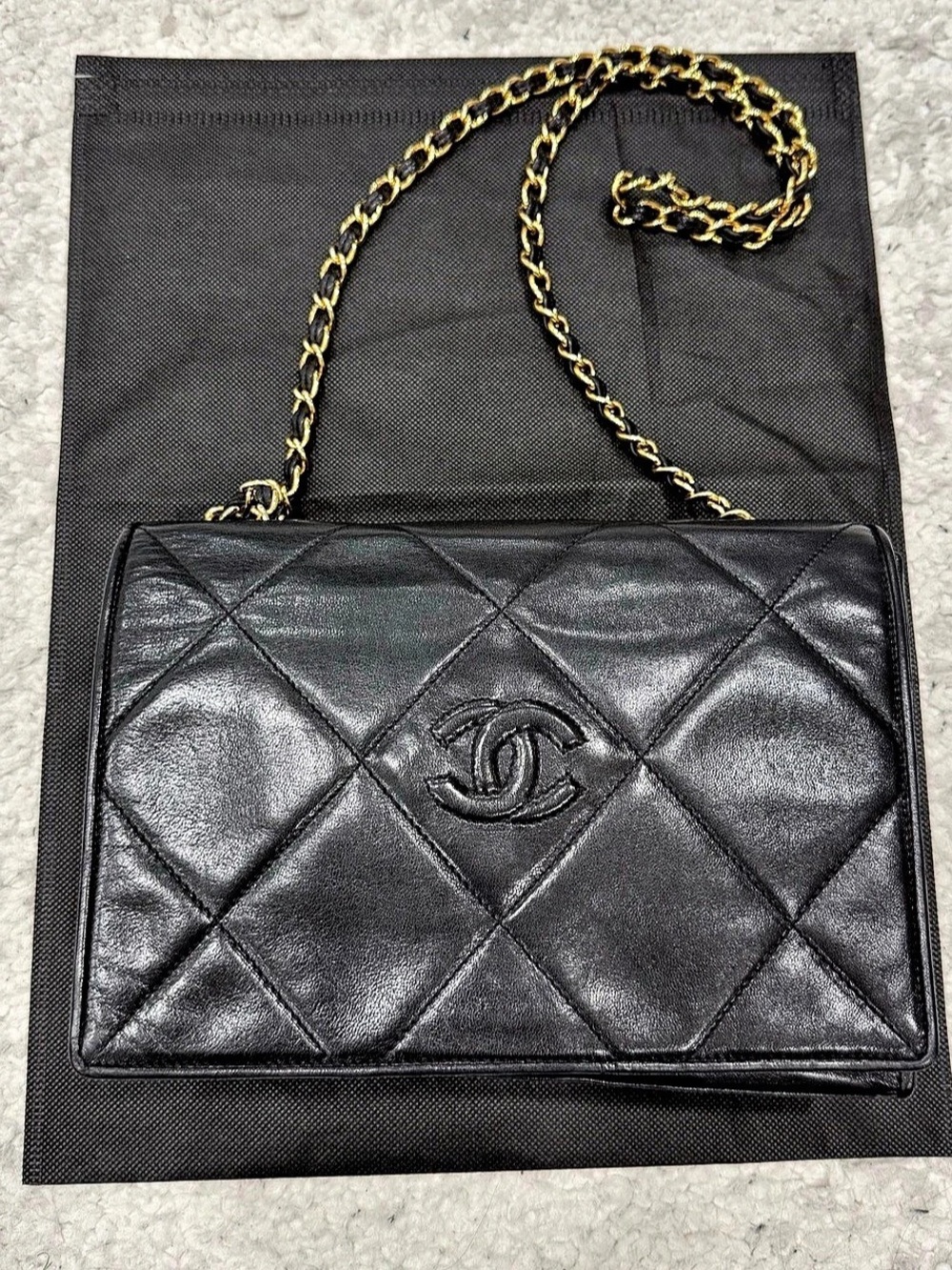 Vintage Chanel Quilted CC Chain Crossbody Bag in Black